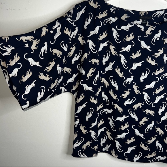 Ann Taylor Navy Cat Cheetah Top Short Sleeved Size XS - Picture 6 of 11